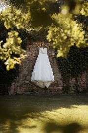 Aprton Hall Wedding Venue  - Modern Stylish Wedding Videographers & Photographers - Boutique wedding films and photography