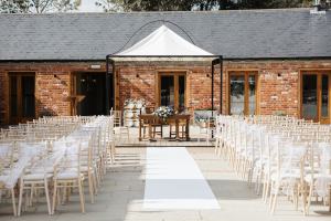Aprton Hall Wedding Venue  - Modern Stylish Wedding Videographers & Photographers - Boutique wedding films and photography