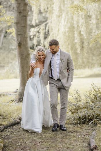 Creeksea Place Wedding Photographer & Videographer - Boutique Weddings