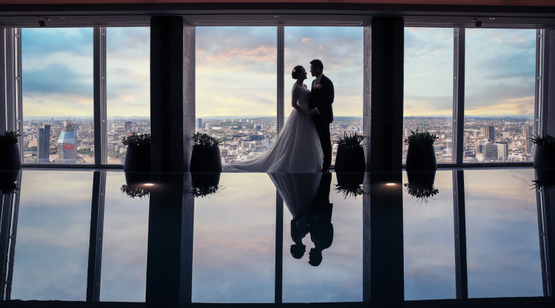 Michelle and Tze wedding photos - Shangri-La Hotel At The Shard London - Scott Miller photography