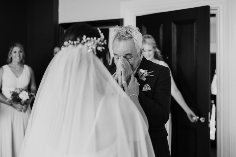 bride-reveal-to-dad